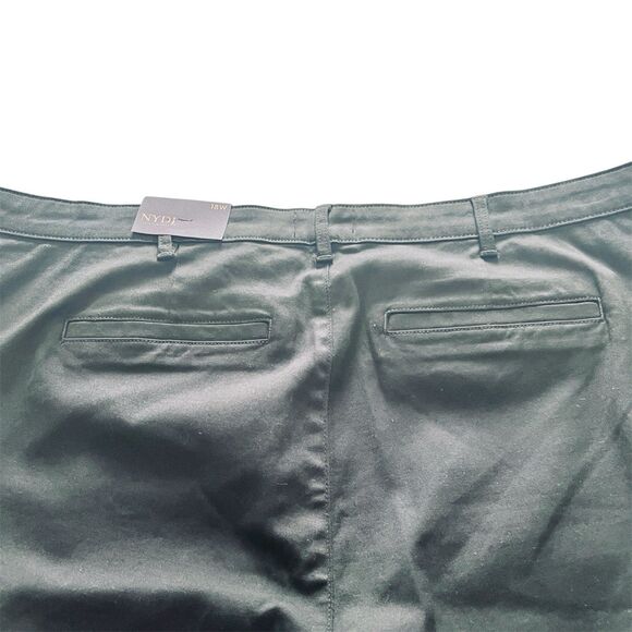 NYDJ Black Bermuda Shorts Size 18W Pockets NWT - Picture 5 of 11